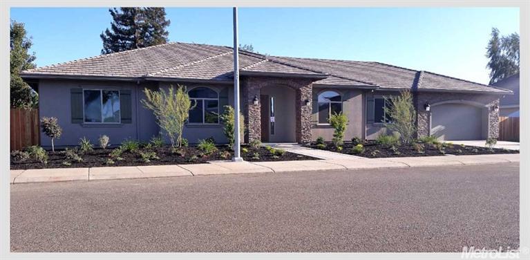 1238 Cameron Ln, Ripon, CA 95366 photo 2