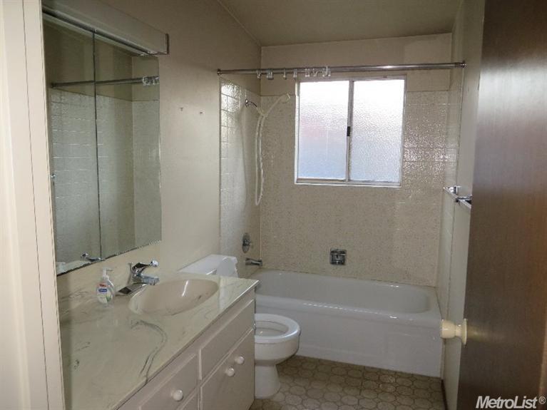 5404 Home Ct, Carmichael, CA 95608 photo 12