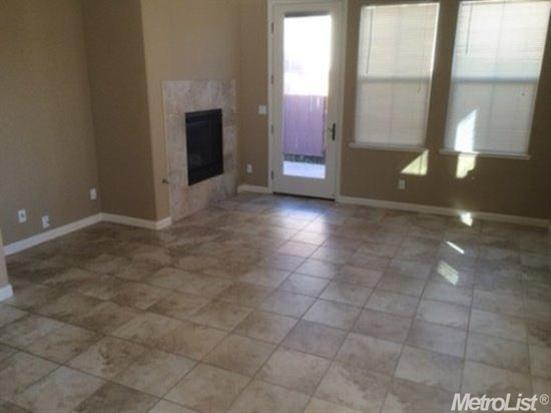 9438 Vintner Cir, Patterson, CA 95363 photo 2