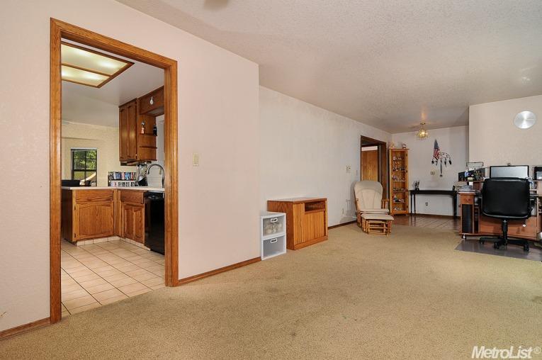 7229 Willowbank Way, Carmichael, CA 95608 photo 7