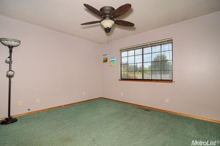 7229 Willowbank Way, Carmichael, CA 95608 photo 17