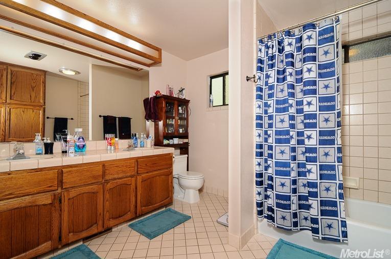 7229 Willowbank Way, Carmichael, CA 95608 photo 15