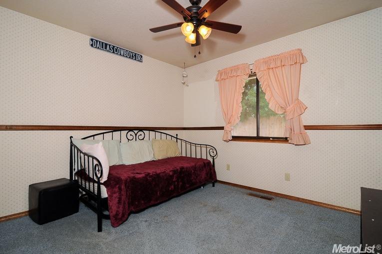 7229 Willowbank Way, Carmichael, CA 95608 photo 16