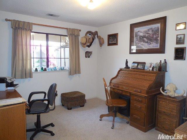 2704 Nora Ln, Modesto, CA 95355 photo 12