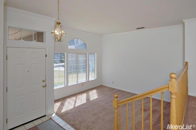 8401 Clear Valley Ct, Antelope, CA 95843 photo 2