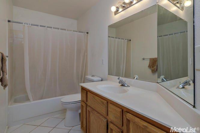8401 Clear Valley Ct, Antelope, CA 95843 photo 17