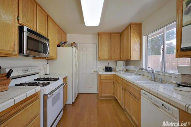 8401 Clear Valley Ct, Antelope, CA 95843 photo 12