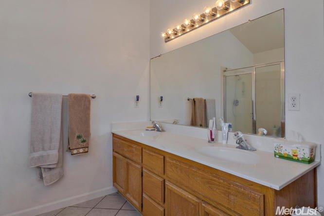 8401 Clear Valley Ct, Antelope, CA 95843 photo 14