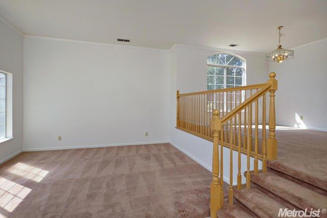 8401 Clear Valley Ct, Antelope, CA 95843 photo 3