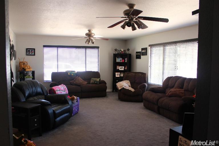 8353 Rexford Dr, Hilmar, CA 95324 photo 8