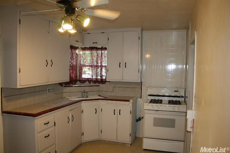403 Rowland Ave, Modesto, CA 95354 photo 8