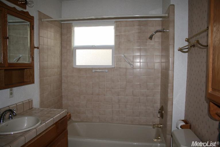 403 Rowland Ave, Modesto, CA 95354 photo 10
