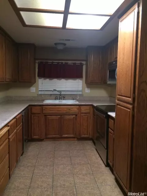 3501 Akeby Dr, Modesto, CA 95356 photo 10