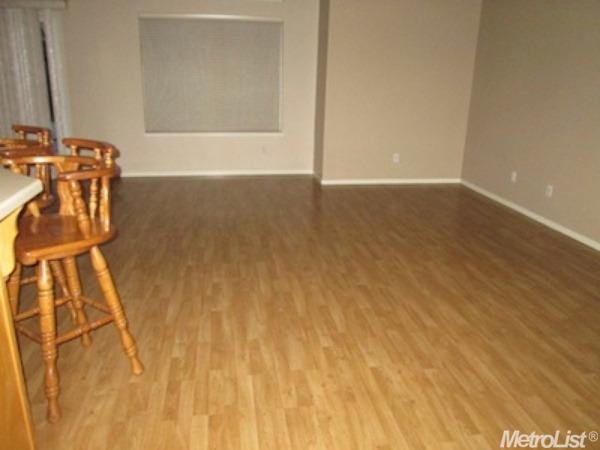 1815 Winchester Dr, Manteca, CA 95336 photo 2