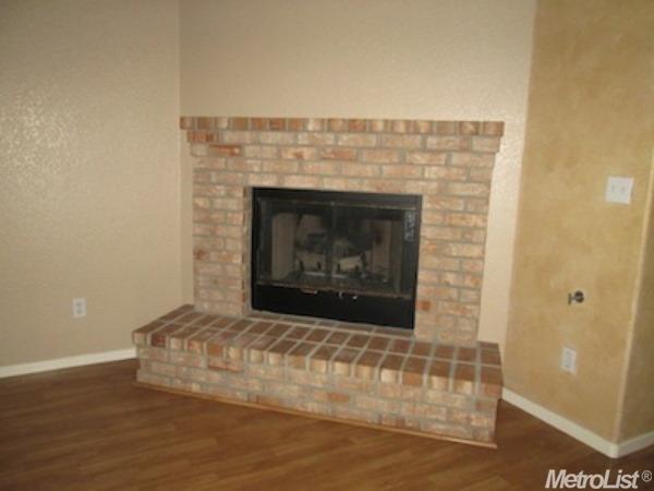 1815 Winchester Dr, Manteca, CA 95336 photo 4