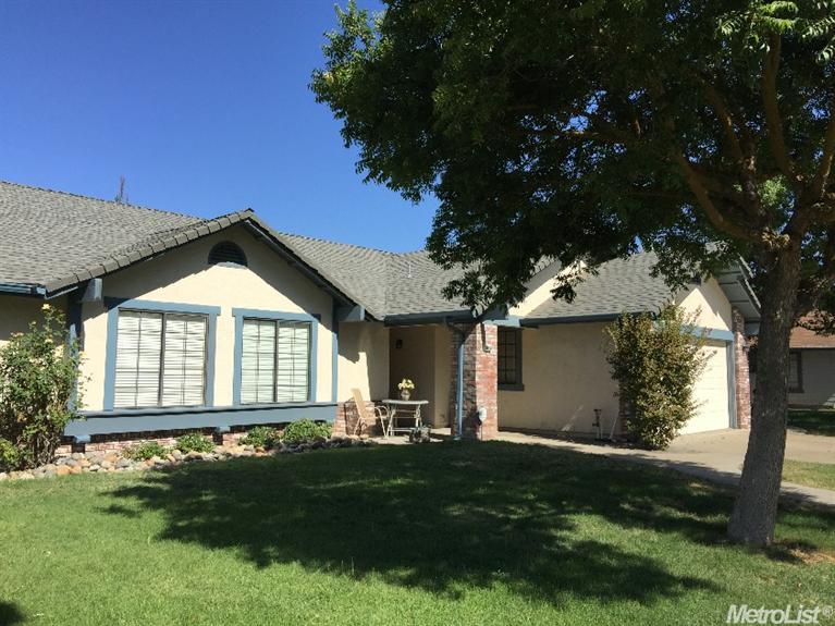 933 Stillwater Ln, Modesto, CA 95351 photo 1