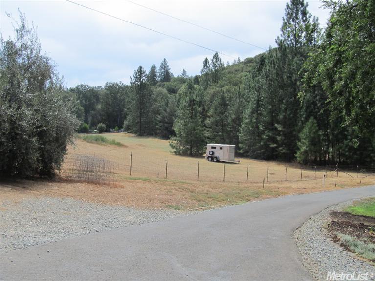 16475 Clinton Rd, Jackson, CA 95642 photo 4