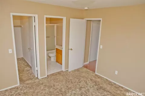 2090 Hyannis Cir, Manteca, CA 95336 photo 8