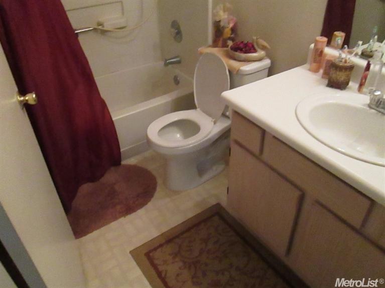 720 Chadburn Ct, Modesto, CA 95357 photo 5