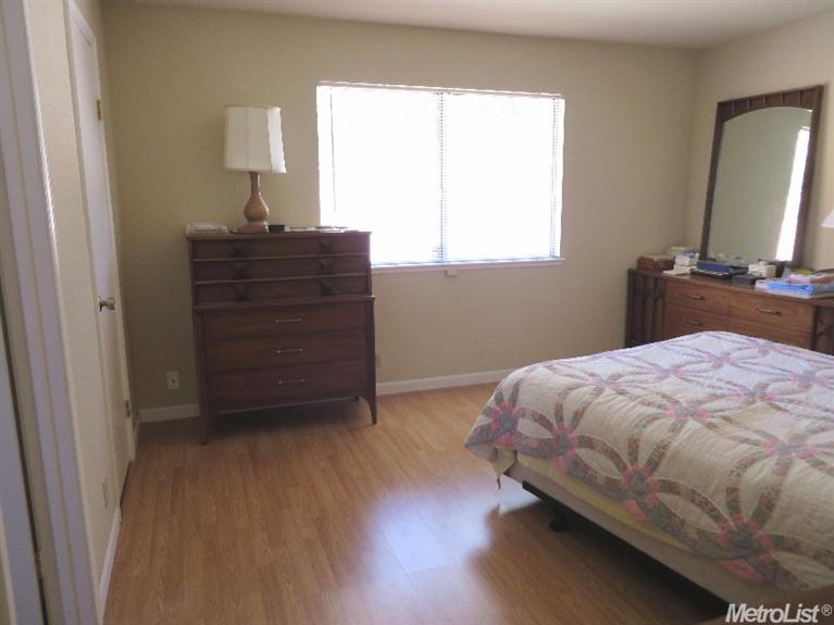 4040 Hennings Dr, Modesto, CA 95356 photo 3