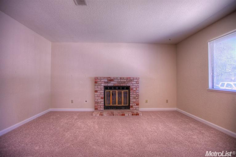 3516 Joanna Dr, Modesto, CA 95355 photo 4