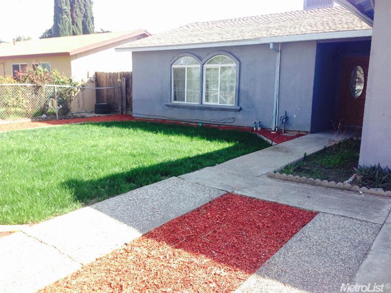 1100 Petaluma Dr, Modesto, CA 95351 photo 3