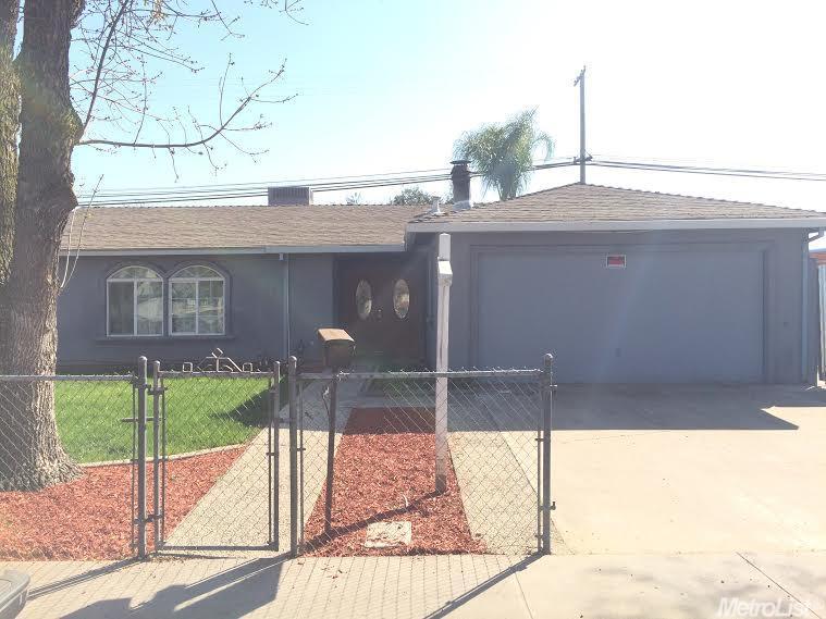 1100 Petaluma Dr, Modesto, CA 95351 photo 2