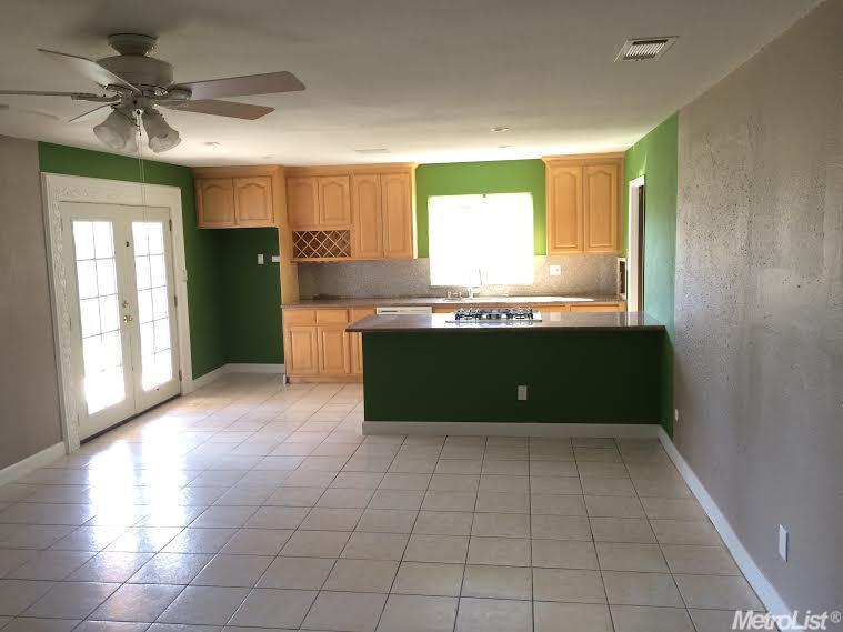 1100 Petaluma Dr, Modesto, CA 95351 photo 4