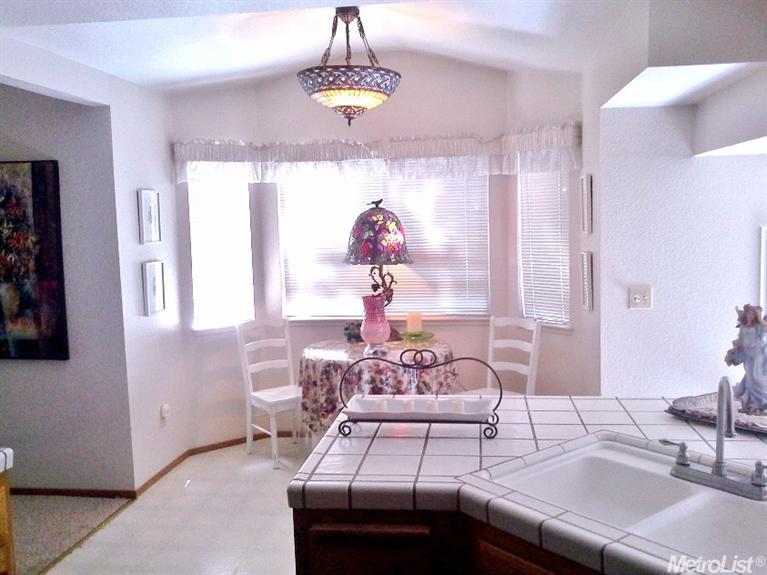 736 Parkston Ct, Modesto, CA 95357 photo 8