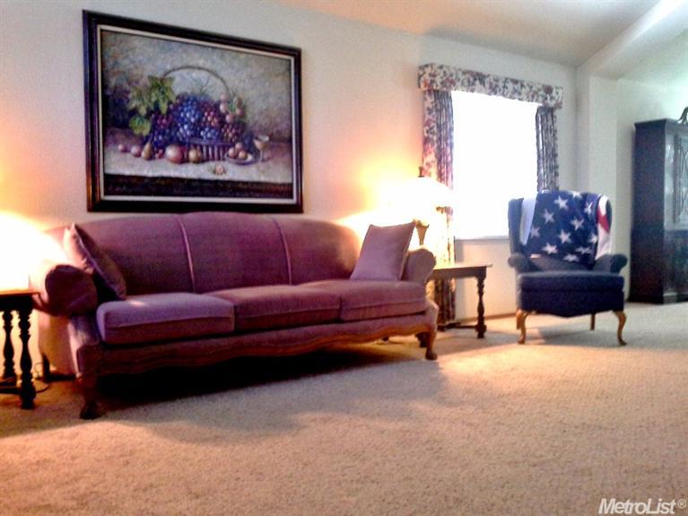 736 Parkston Ct, Modesto, CA 95357 photo 4