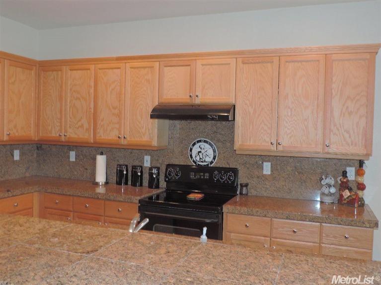 3312 Dewar Ln, Turlock, CA 95382 photo 2