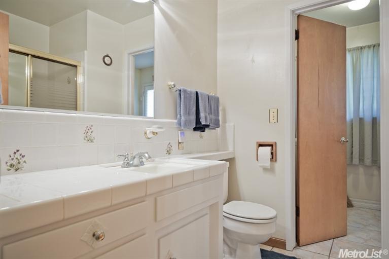 1305 W Rumble Rd, Modesto, CA 95350 photo 16