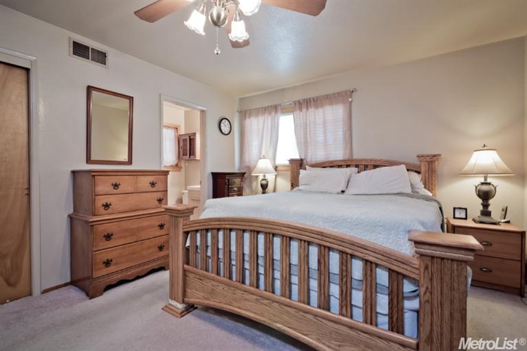 1305 W Rumble Rd, Modesto, CA 95350 photo 18