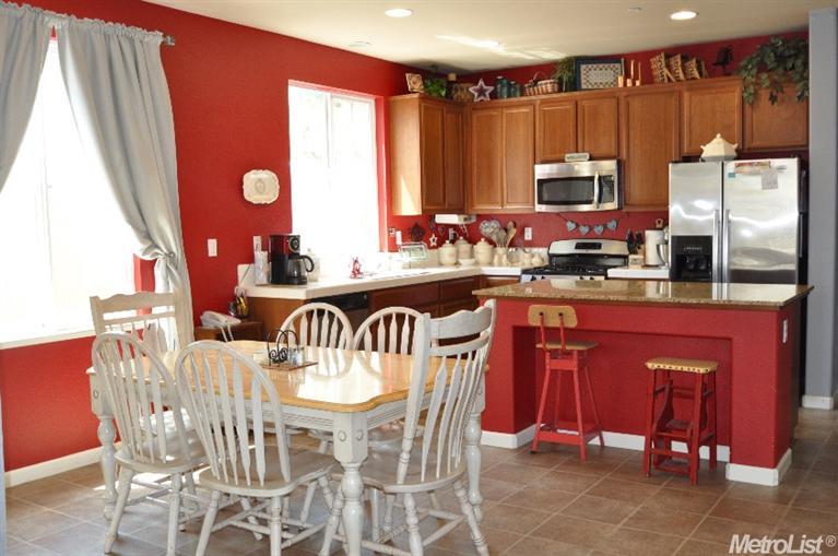 690 Courtyards Loop, Lincoln, CA 95648 photo 4