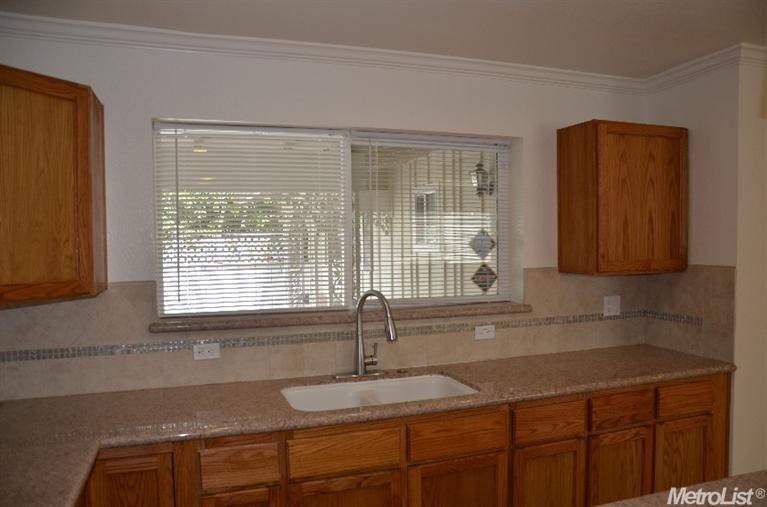 1102 Hawthorne Ave, Modesto, CA 95350 photo 6