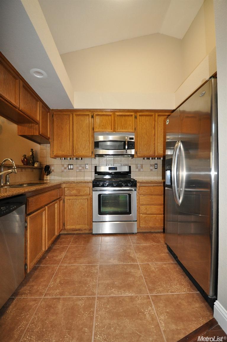 8037 Acappella Cir, Antelope, CA 95843 photo 6