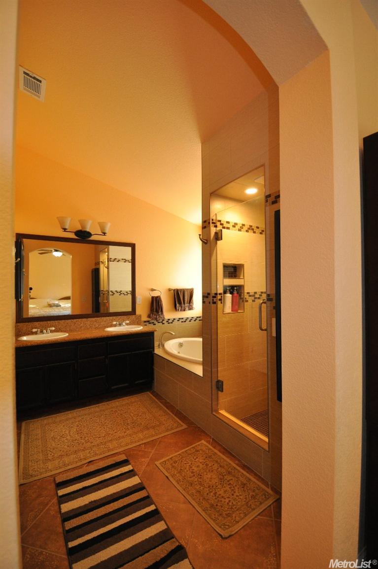 8037 Acappella Cir, Antelope, CA 95843 photo 13
