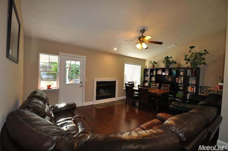 8037 Acappella Cir, Antelope, CA 95843 photo 3