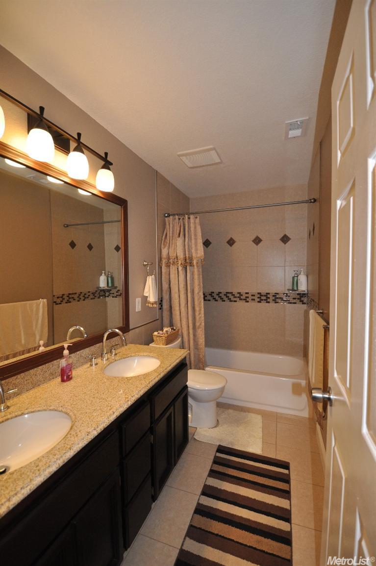 8037 Acappella Cir, Antelope, CA 95843 photo 9