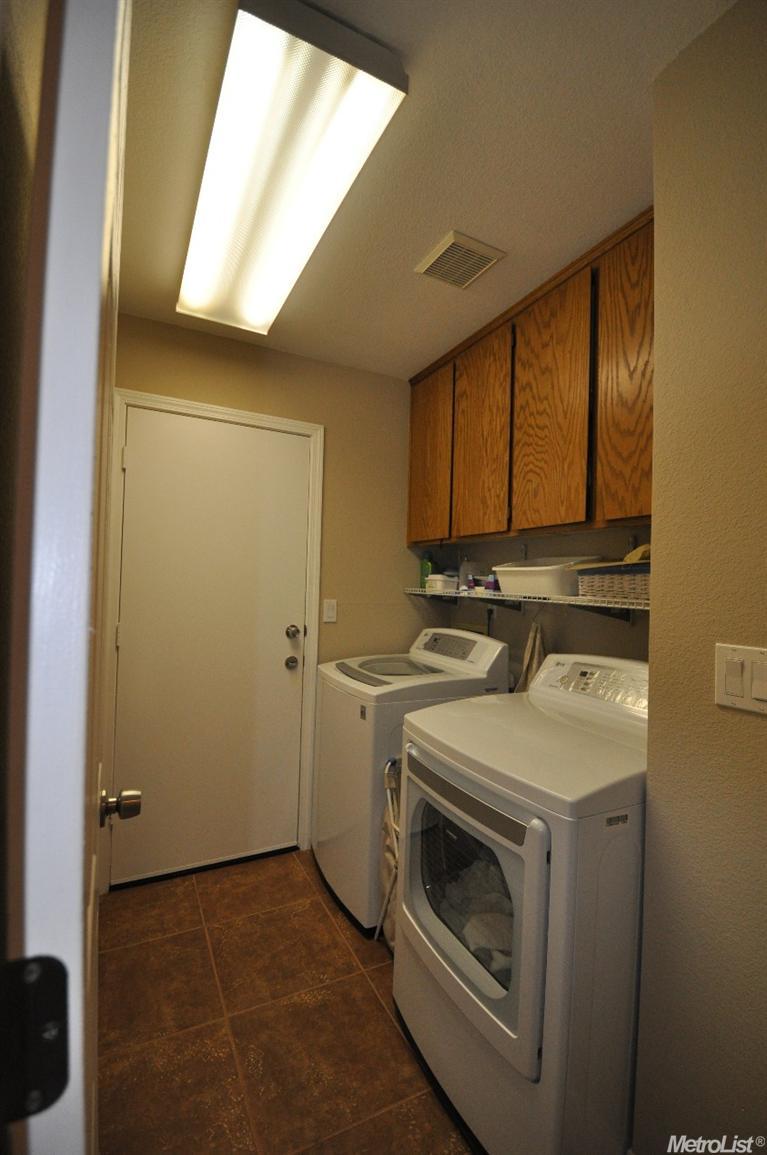 8037 Acappella Cir, Antelope, CA 95843 photo 10