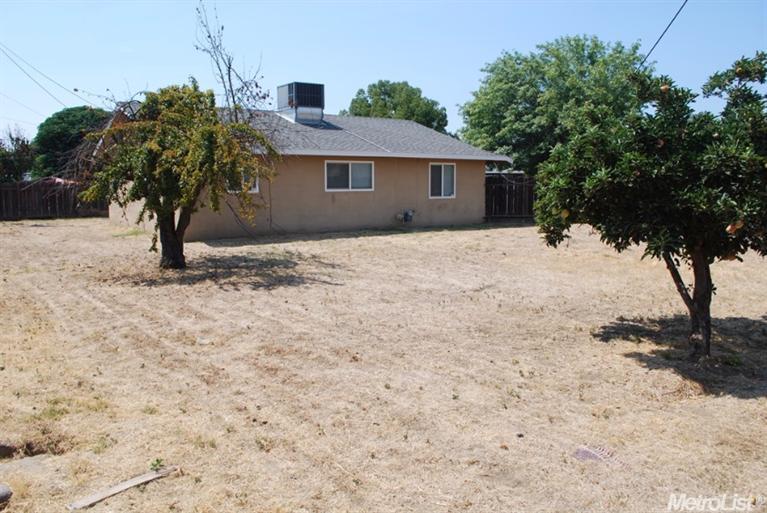 5230 Tyson, Modesto, CA 95326 photo 2
