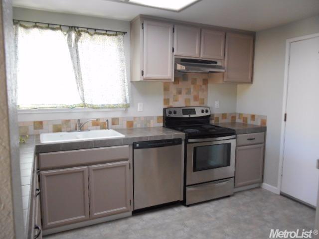 2825 February Ct, Modesto, CA 95358 photo 7
