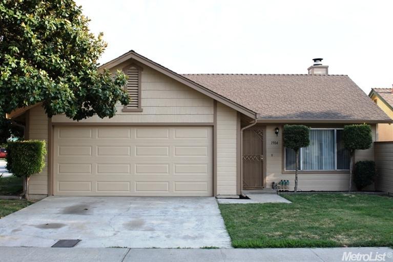 1904 Amsterdam Ln, Modesto, CA 95356 photo 1