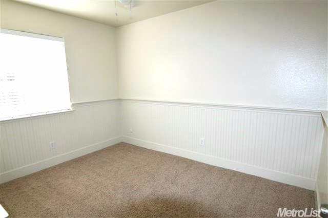 1372 E D St, Oakdale, CA 95361 photo 7