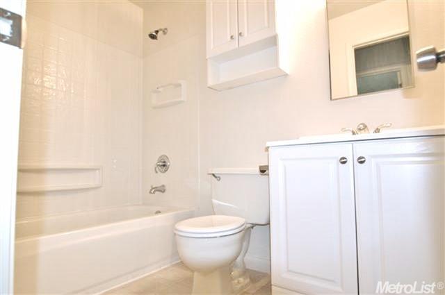 1372 E D St, Oakdale, CA 95361 photo 8