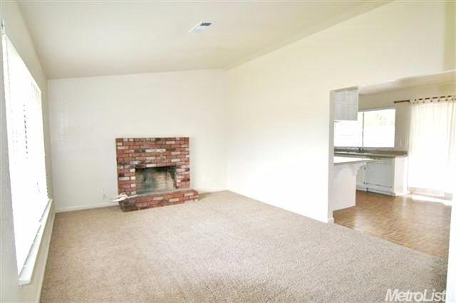 1372 E D St, Oakdale, CA 95361 photo 12