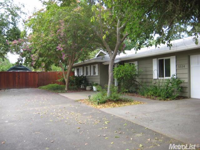5534 North Ave, Carmichael, CA 95608 photo 2