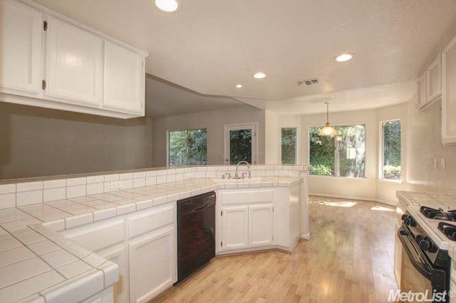 8112 Falcon View Dr, Antelope, CA 95843 photo 3