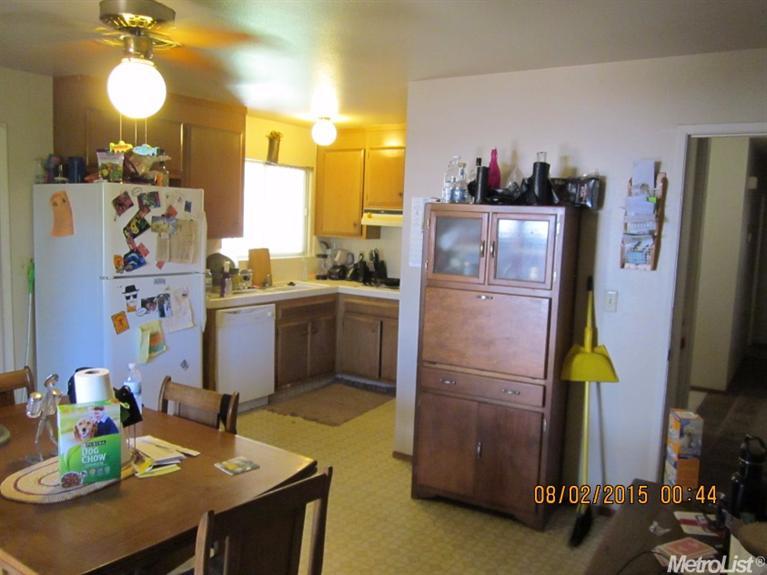 2009 La Veta, Modesto, CA 95352 photo 2