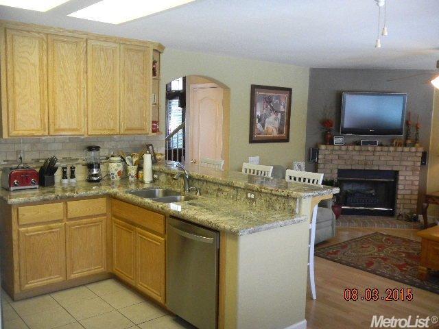 172 Memory Ln, Turlock, CA 95382 photo 6